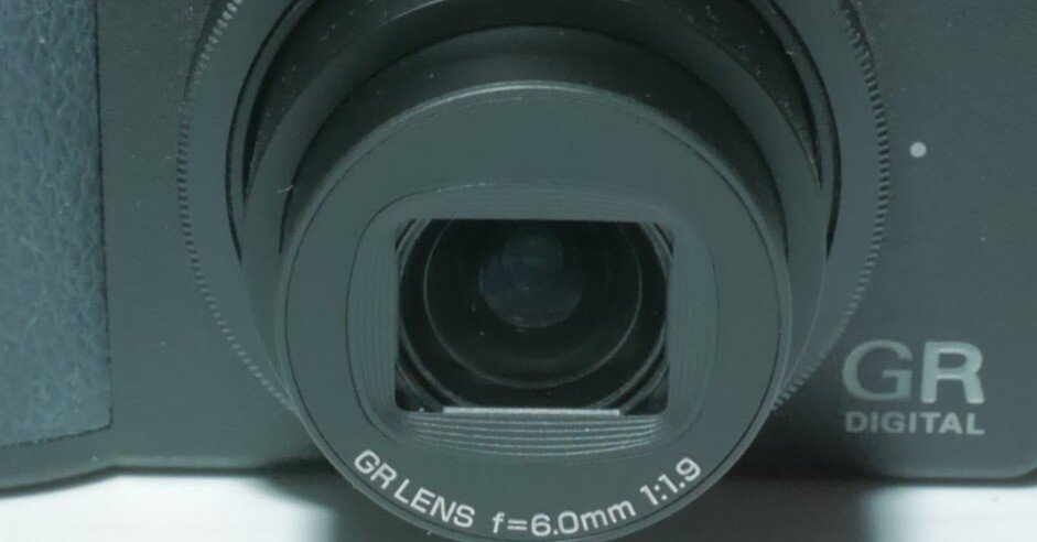 RICOH GR DIGITAL III と GR III｜カメラのヤマヤ