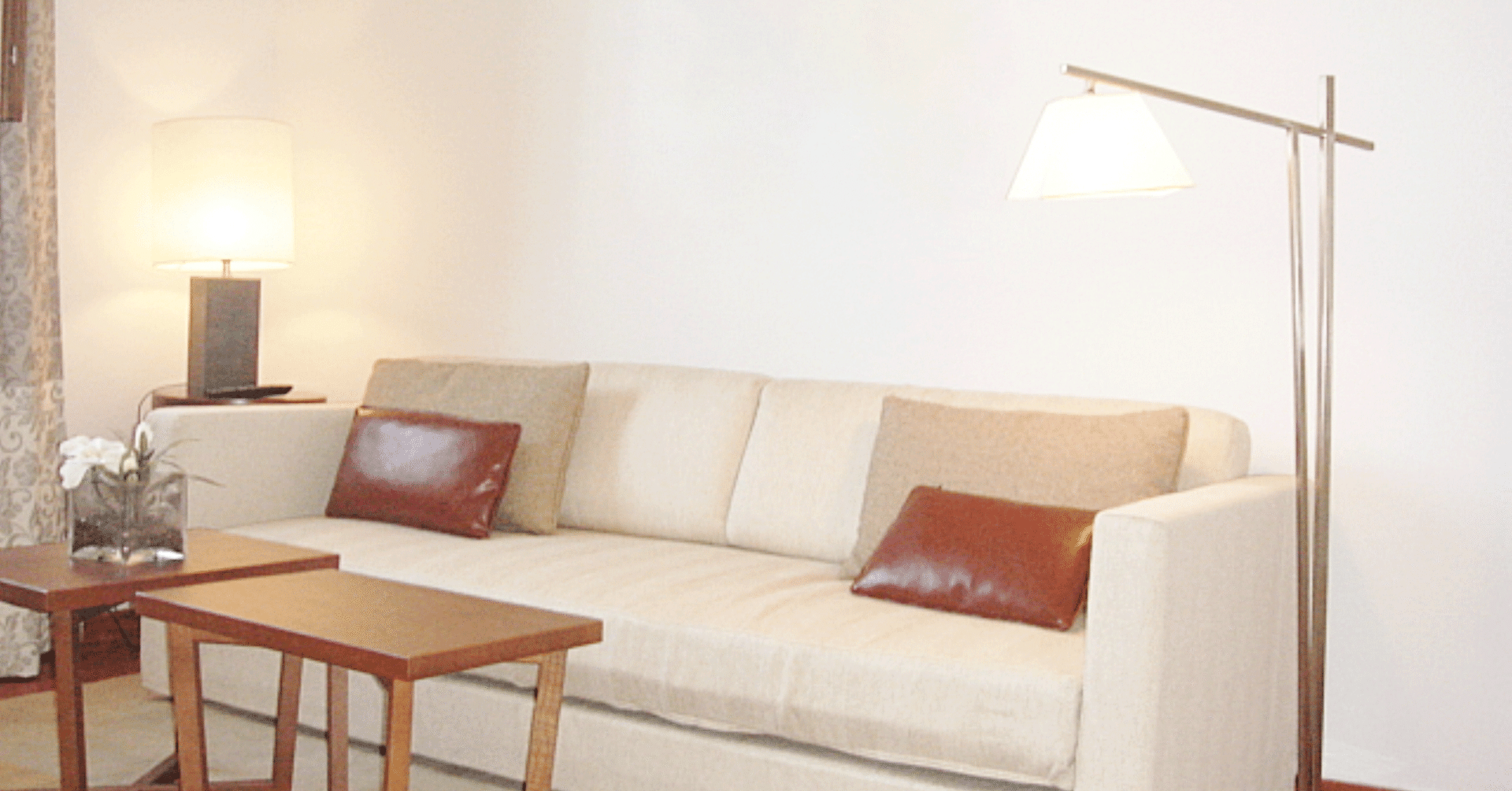 大須賀芸術をリビングへ｜ギャラリーワオ