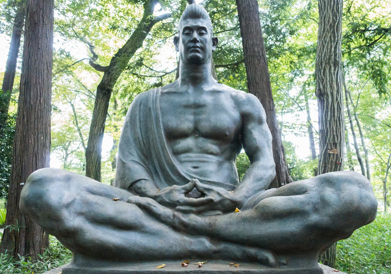 北村西望「静座ー巨人」｜ともゆき