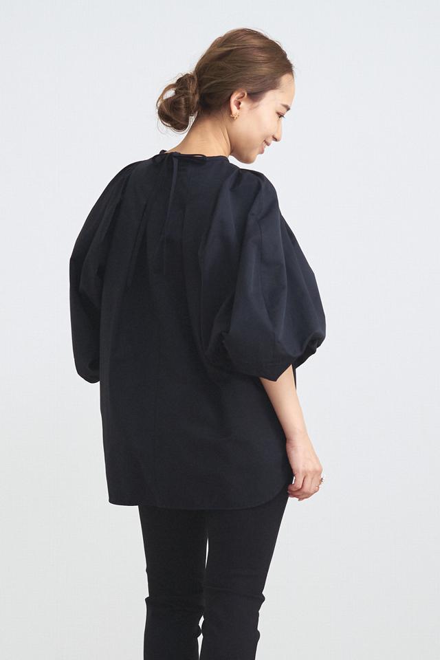 yori(ヨリ)の「ビッグパフスリーブブラウス【2021AW】9月中旬発売予定