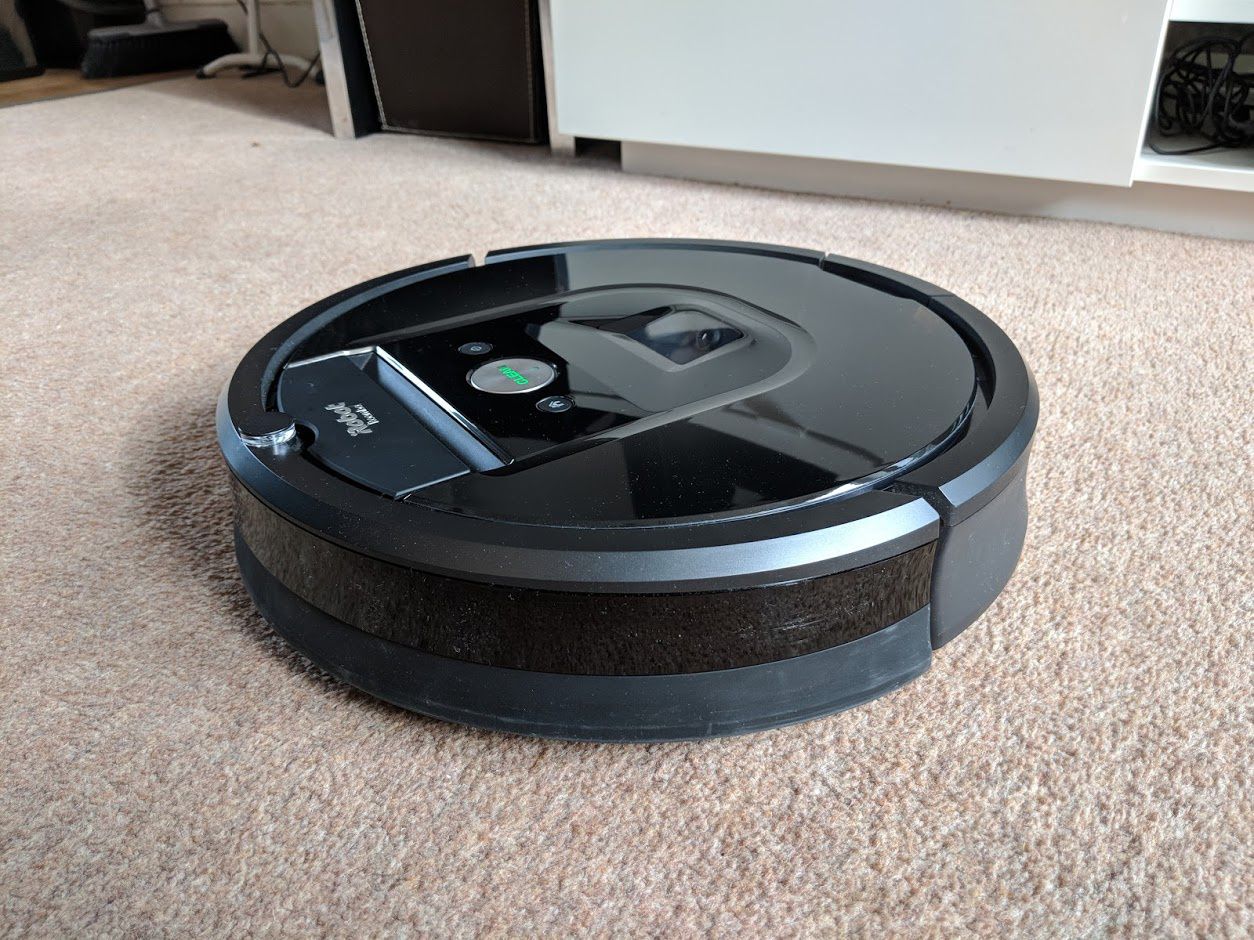iRobot Roomba 980 robot vacuum cleaner review - Gearbrain