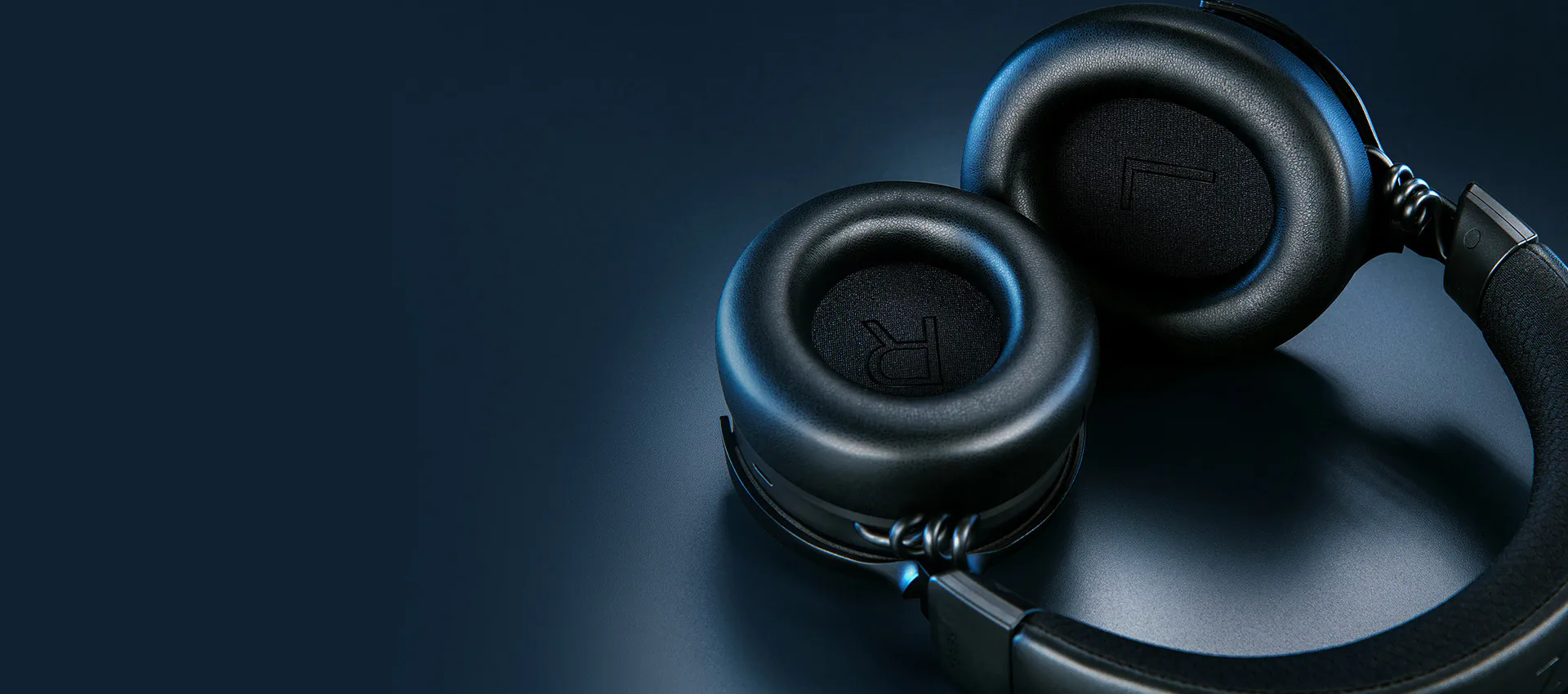 Razer Kraken V4 Pro Wireless RGB Gaming Headset with OLED