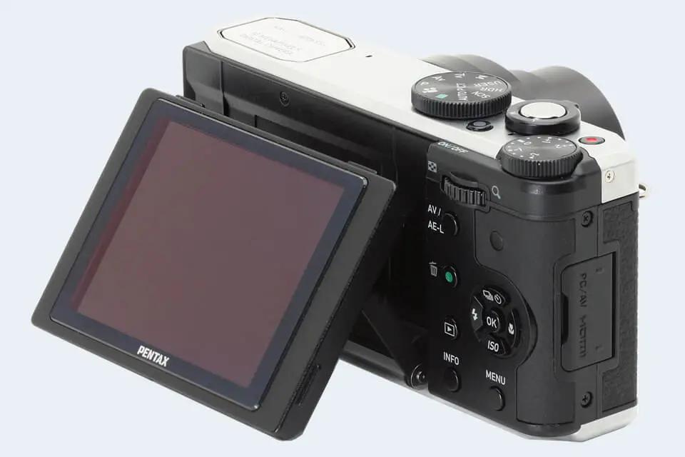 Pentax MX-1: does it have a touchscreen?