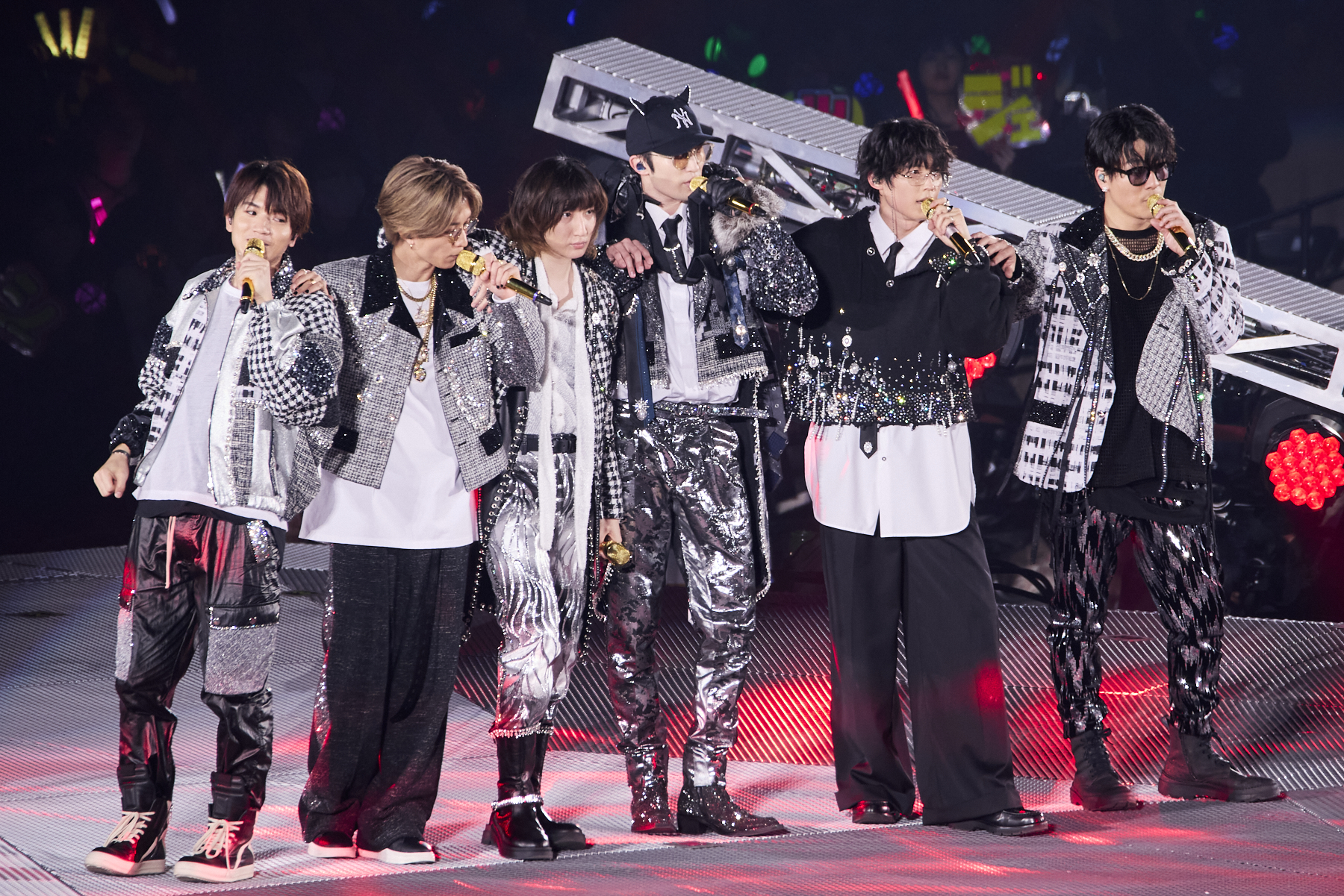 SixTONESの愛と情熱が溢れ出す。全国5大ドームツアー「YOUNG OLD」を