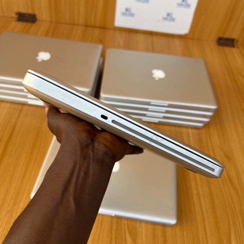 MacBook Pro (13-inch, mid 2012) | 2.5GHz Dual-Core i5 | 8GB RAM