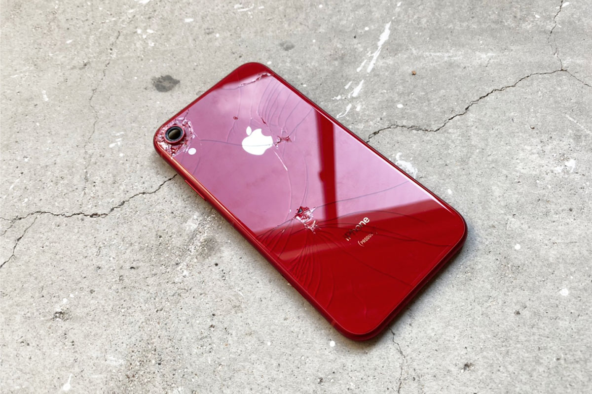 iPhone XR 背面ガラス割れ 修理神戸お店 | APPLEMAC三宮元町駅前店