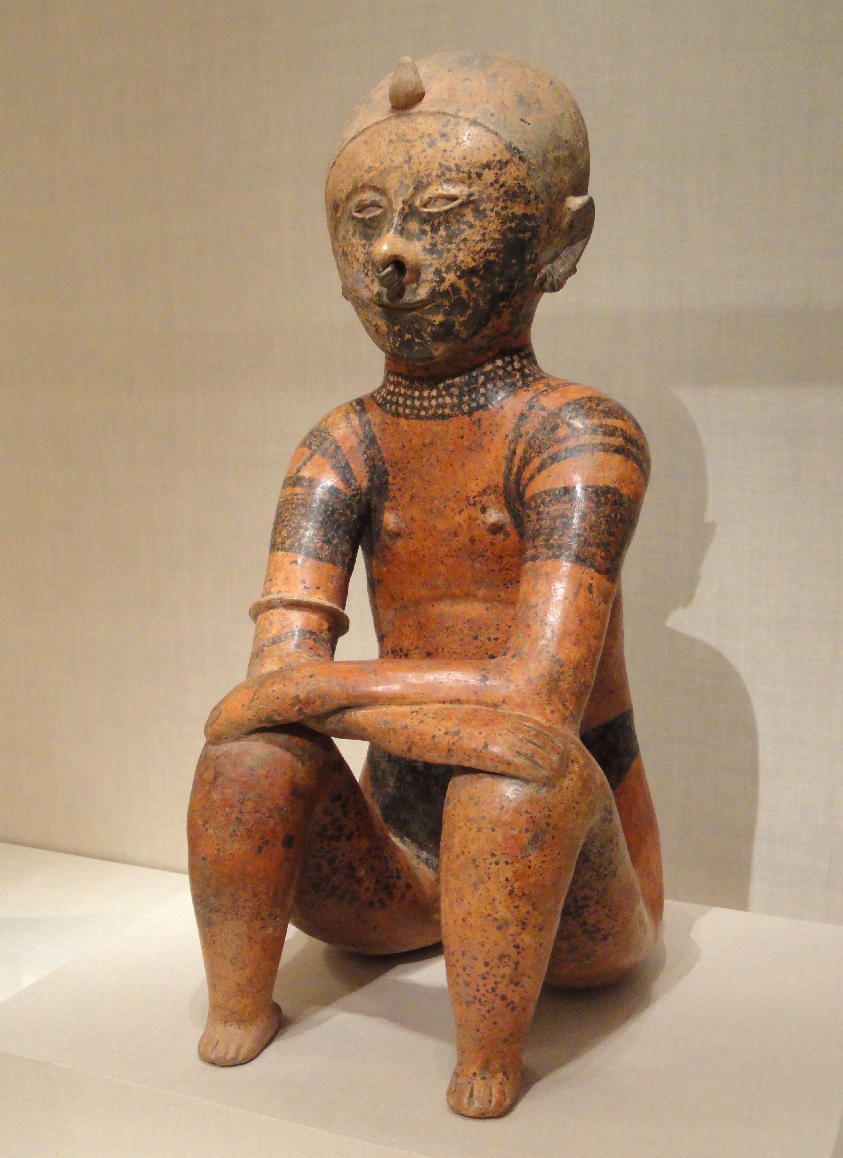 3-figure-of-a-seated-chieftain