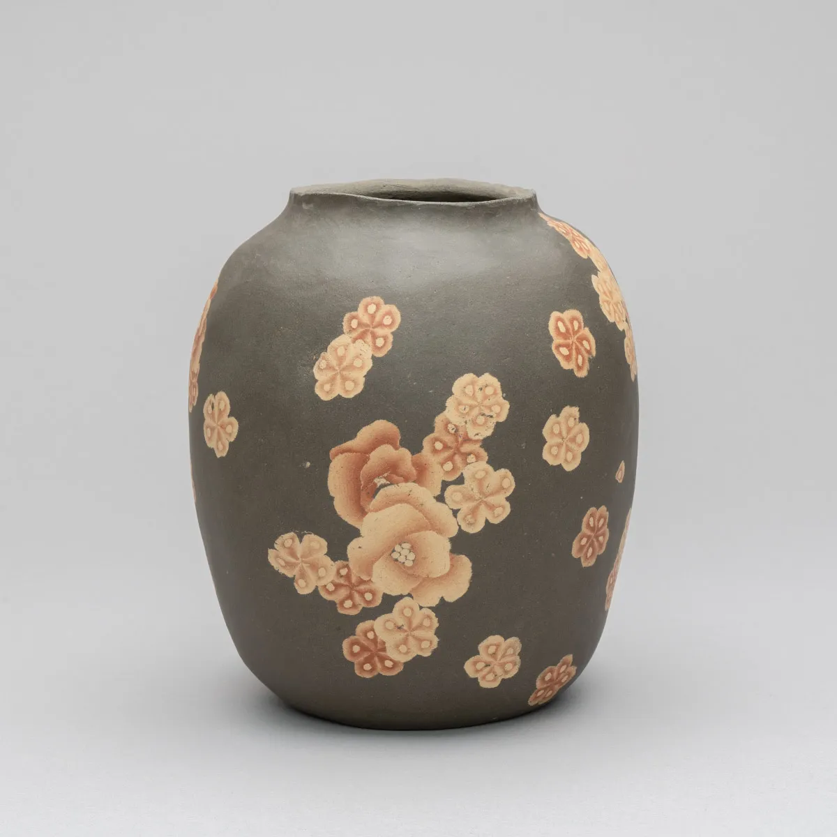 無名異練上花紋壺 | ARTerrace