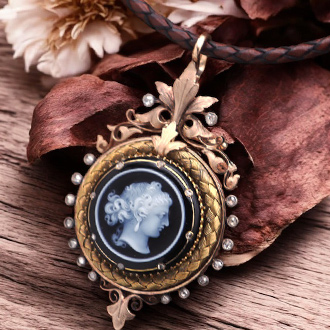 アンティークカメオコレクションを多数掲載しております。カメオ専門店