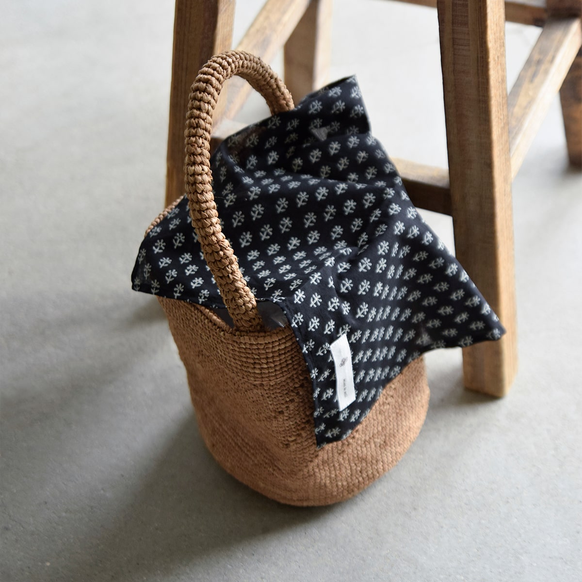 夏を感じさせるラフィア素材のカゴバッグ maison de soil | iroma