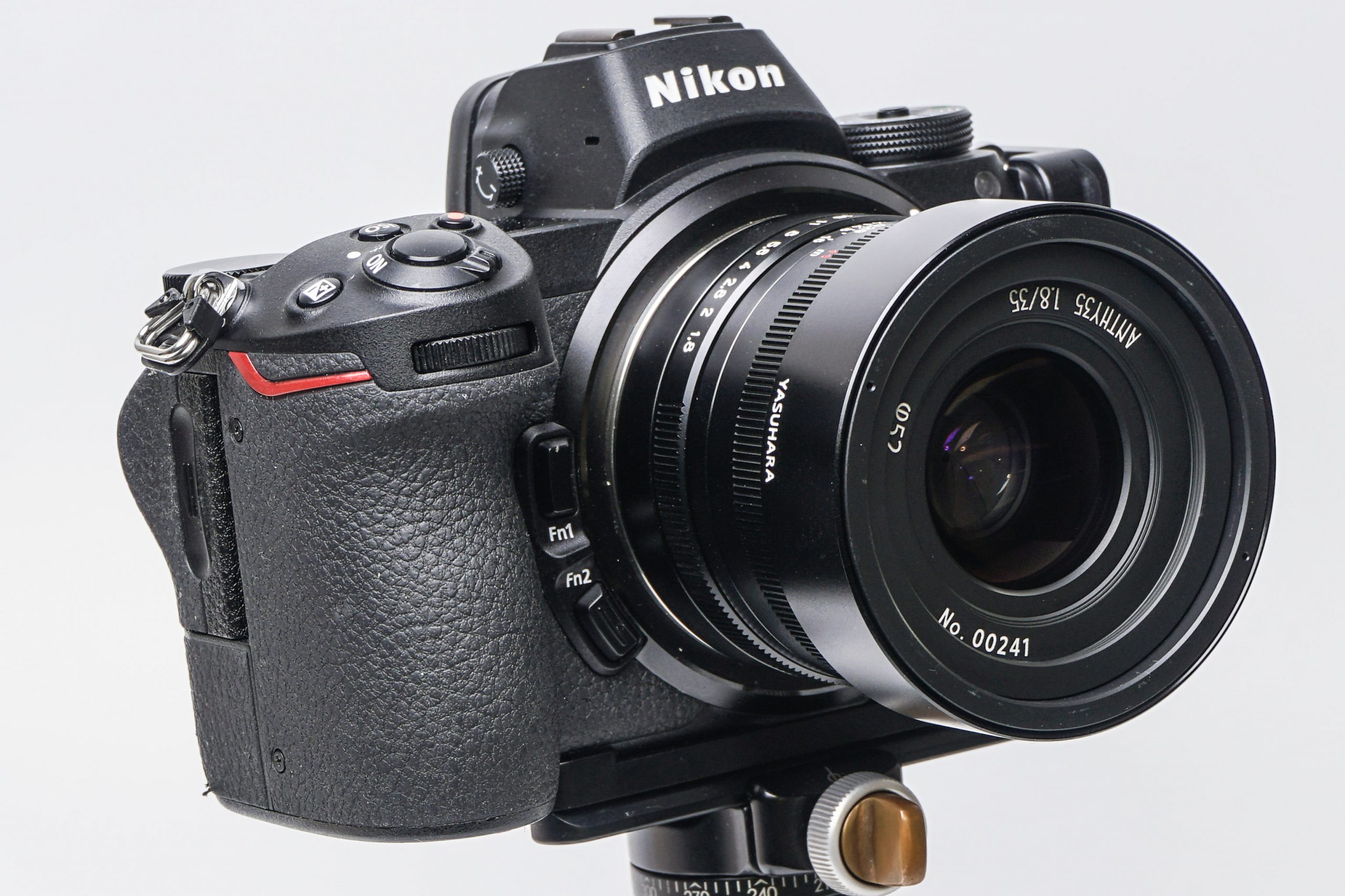 レンズレビュー】Nikon Zマウント一番乗り！ANTHY35 日本最速