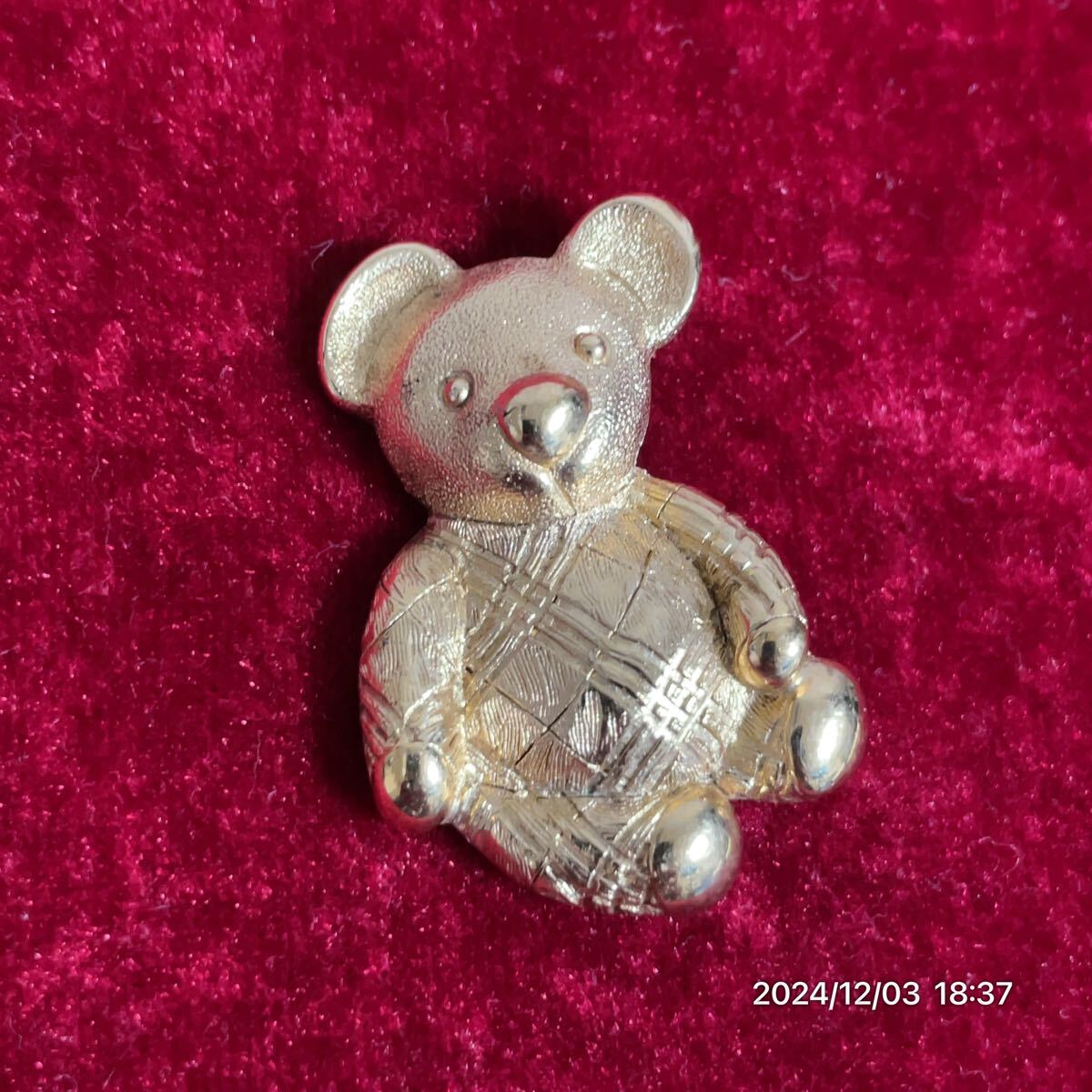 バーバリー ブローチの値段と価格推移は？｜13件の売買データから