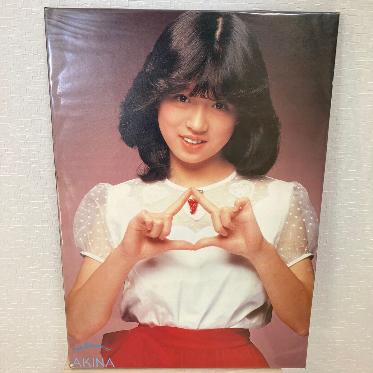 Yahoo!オークション -「中森明菜 ポスターパネル」の落札相場・落札価格