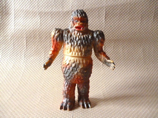 Yahoo!オークション -「ギガス ソフビ」の落札相場・落札価格