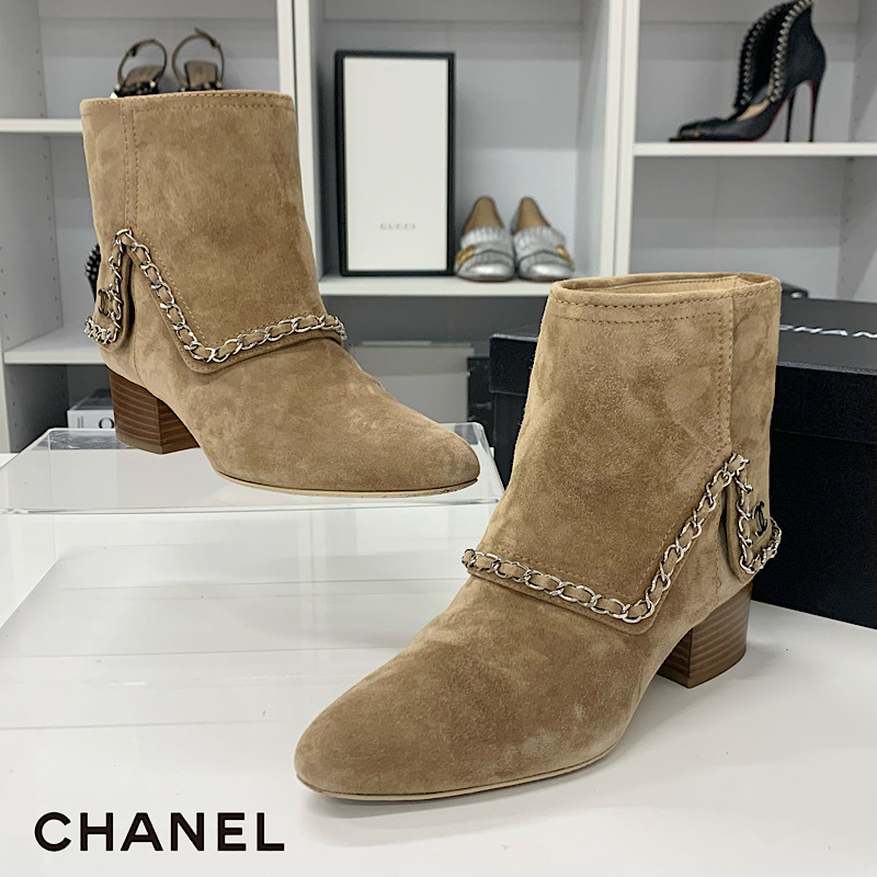 M11274 シャネル スエード ロゴ ココマーク ハートチャーム ショート