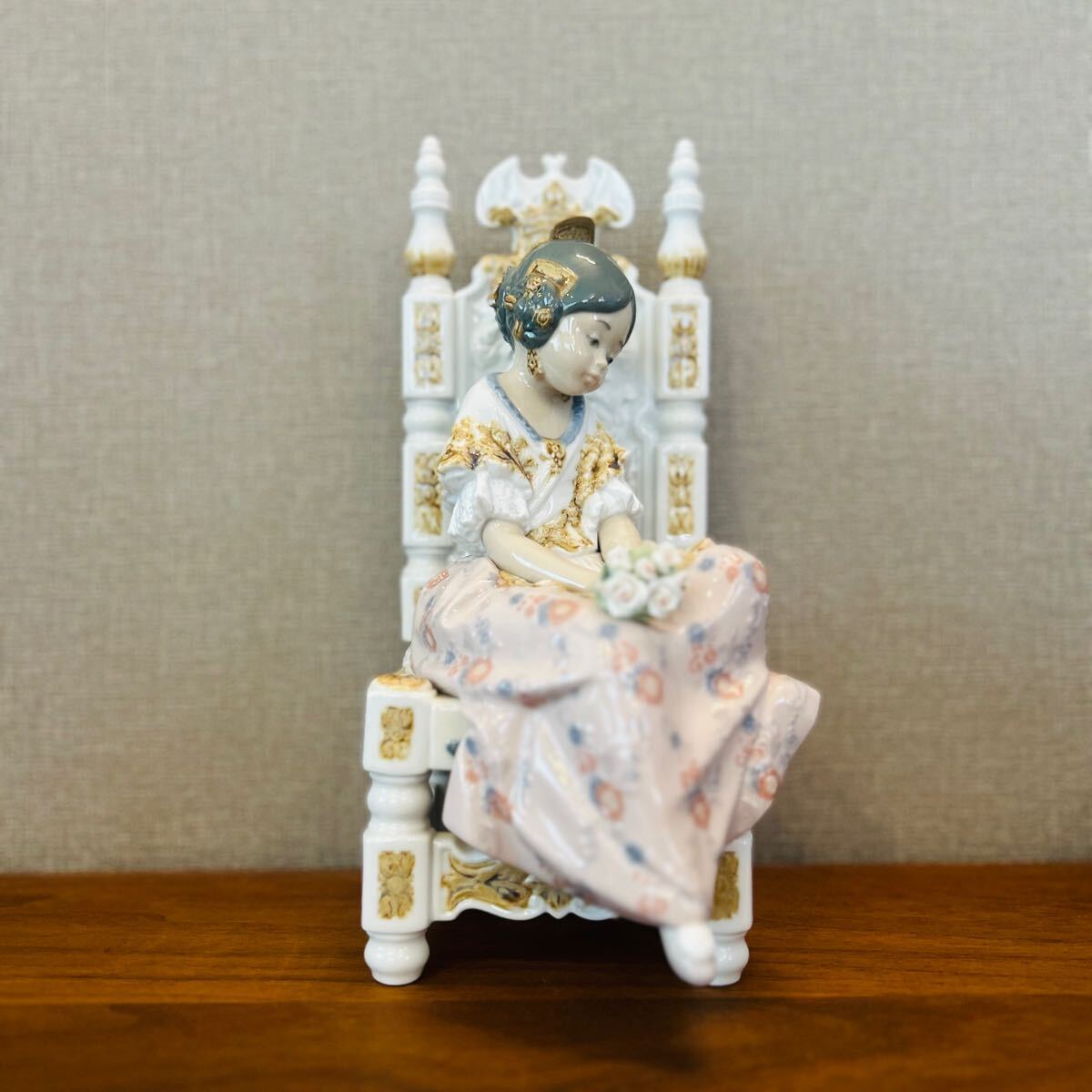 Yahoo!オークション -「バレンシア」(リヤドロ) (西洋陶磁)の落札相場