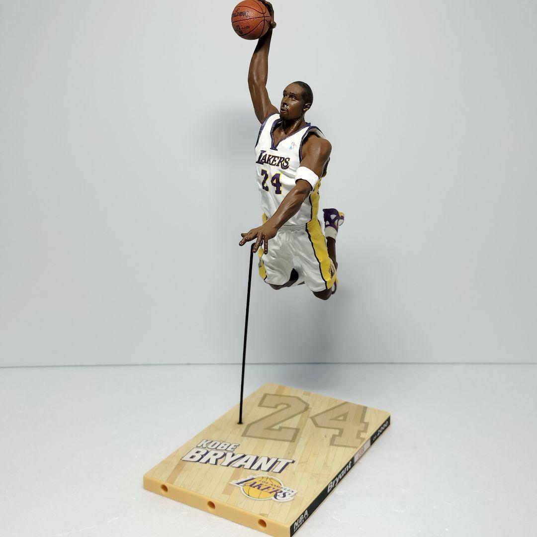 Yahoo!オークション -「kobe bryant」(フィギュア) の落札相場・落札価格