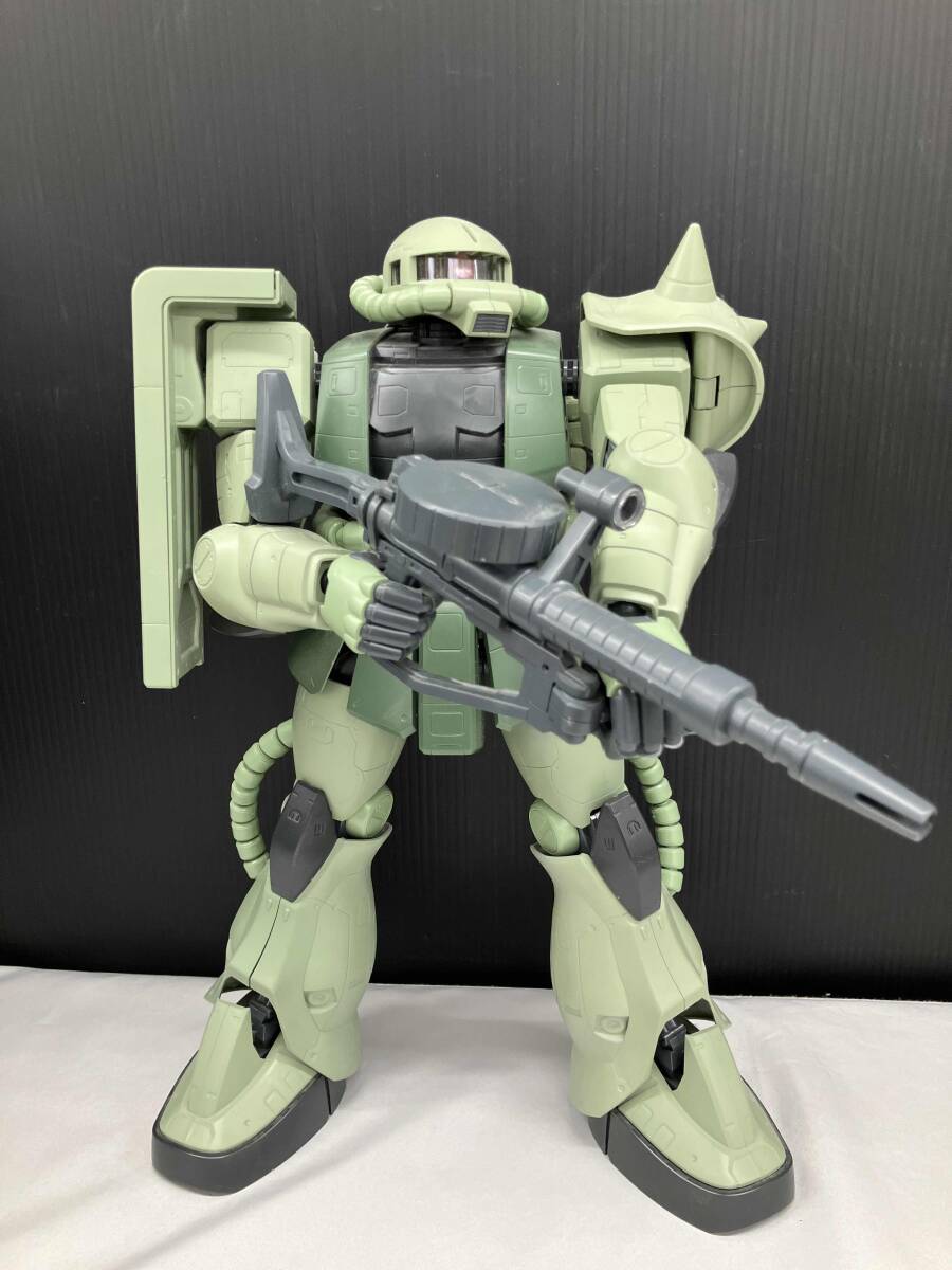 Yahoo!オークション -「メガサイズ ザク」(完成品) (ガンダム)の落札