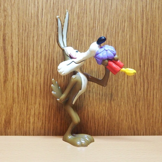 Yahoo!オークション -「ワイリーコヨーテフィギュア」の落札相場・落札価格