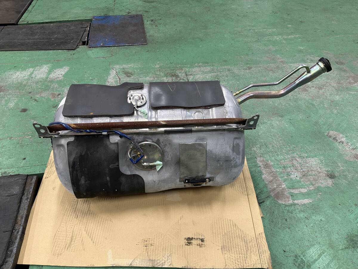 Yahoo!オークション -「チェイサー 燃料タンク」の落札相場・落札価格