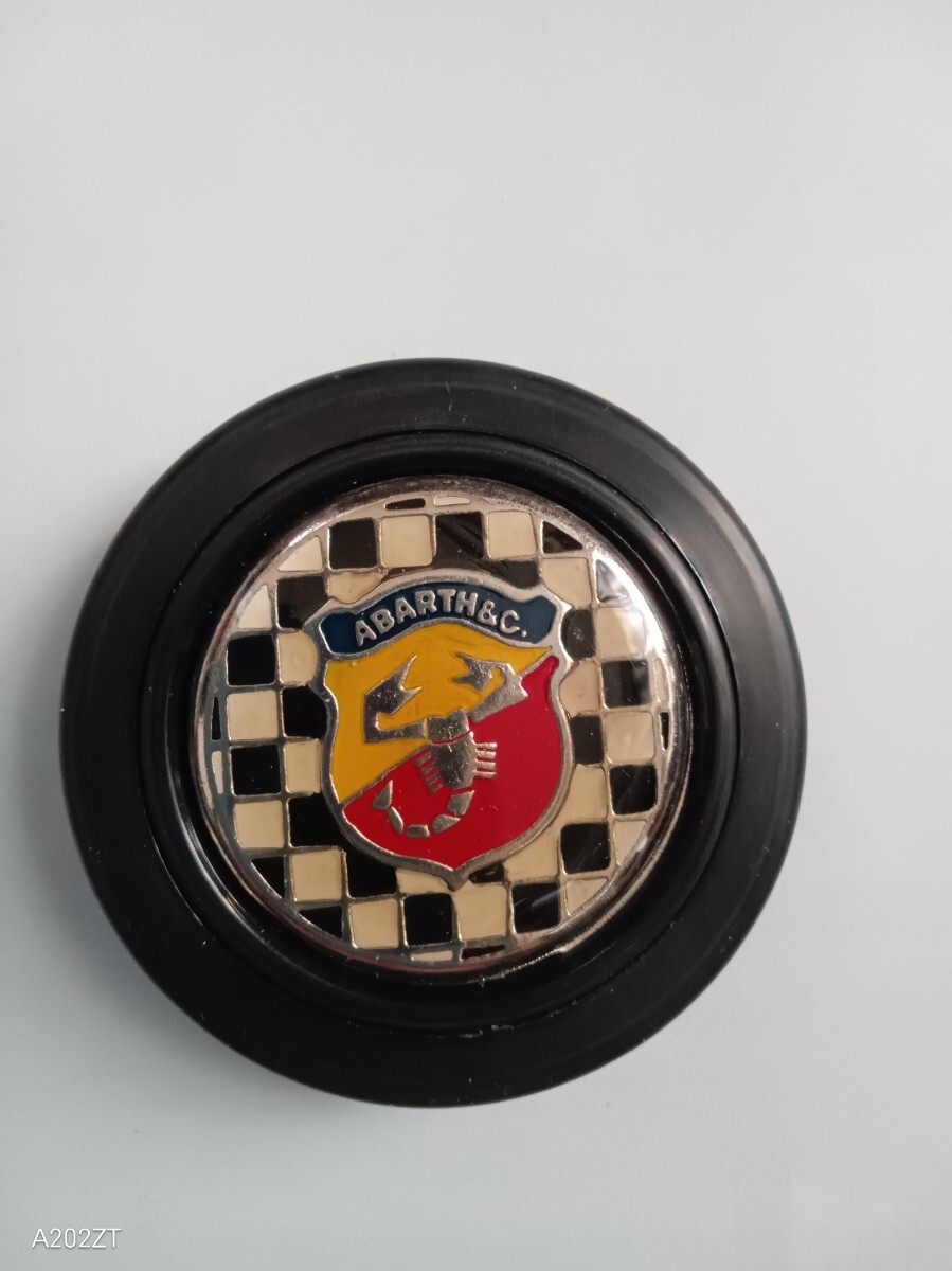 Yahoo!オークション -「momo ホーンボタン (abarth アバルト)」の落札