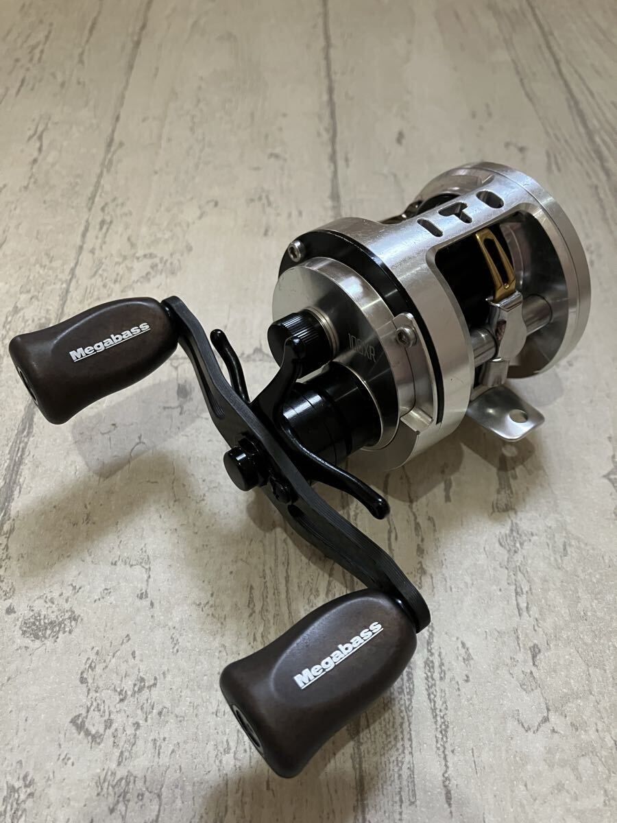 メガバス ito モノブロック 100XR ベイトリール メガバス ito モノ