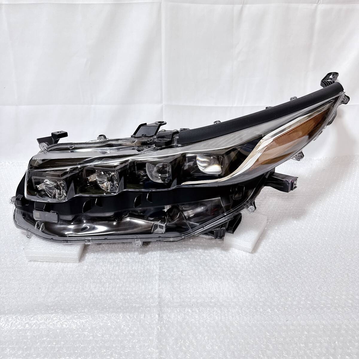 Yahoo!オークション -「プリウスphv純正」(ヘッドライト) (トヨタ用)の