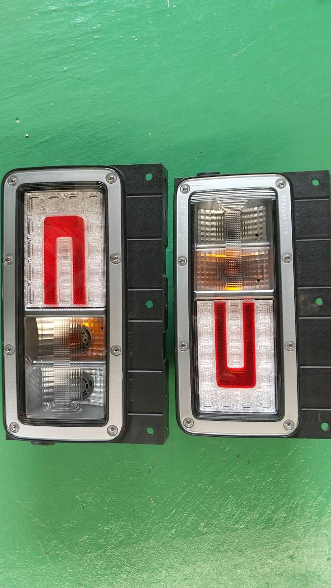 Yahoo!オークション -「17プロフィア 純正」(テールライト) (ライト)の