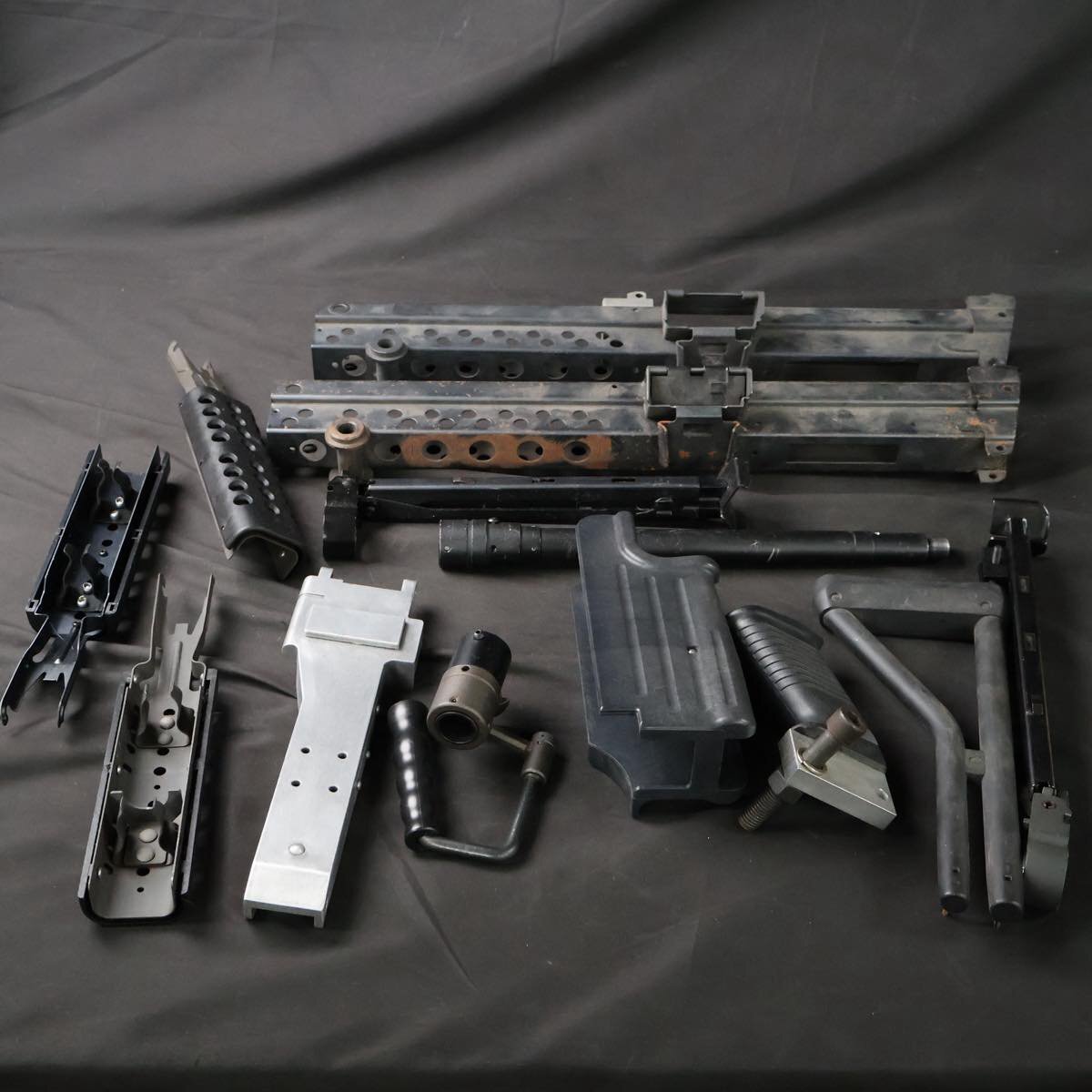 Yahoo!オークション -「m249 バイポッド」の落札相場・落札価格