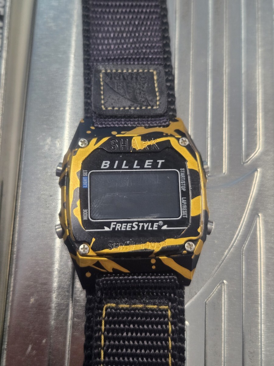 Yahoo!オークション -「フリースタイル シャーク 時計」(デジタル