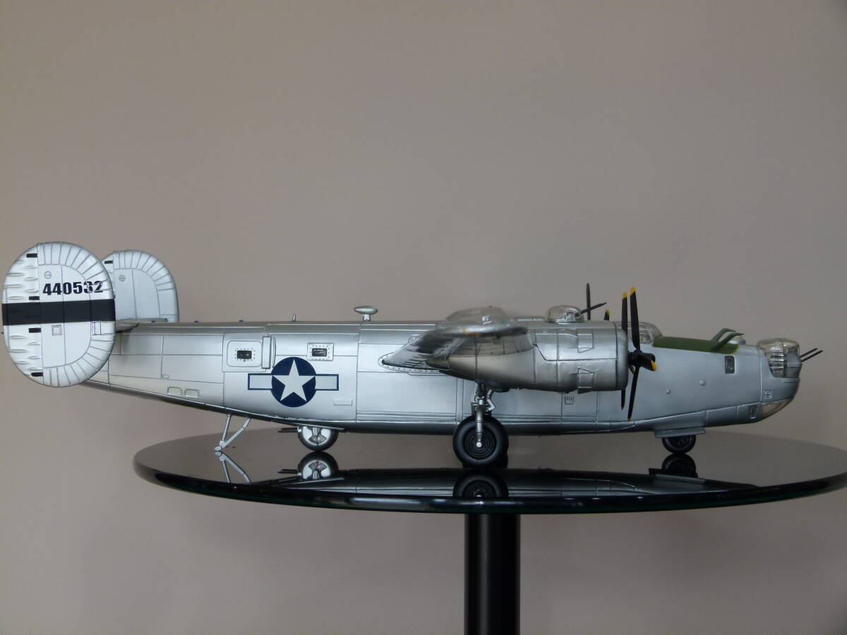 Yahoo!オークション -「1／48 b24」の落札相場・落札価格