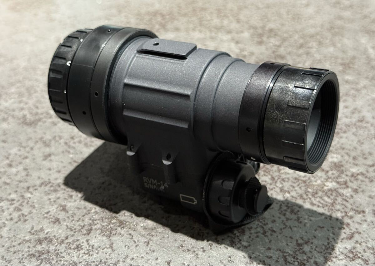 Yahoo!オークション -「pvs14 ハウジング」(ミリタリー) の落札相場