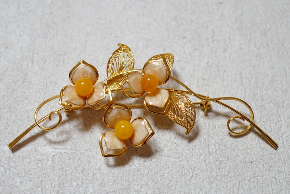 Yahoo!オークション -「ロイヤルアンバー」(ブローチ) (レディース