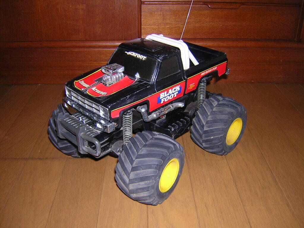 Yahoo!オークション -「タミヤ ブラックフット」(完成品（電動