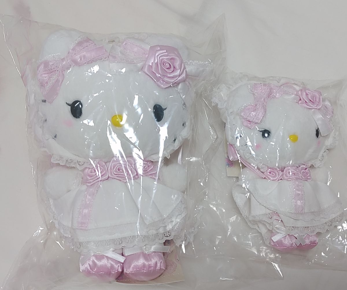 サンリオ ホワイトフリルデザインシリーズ ハローキティ マスコット