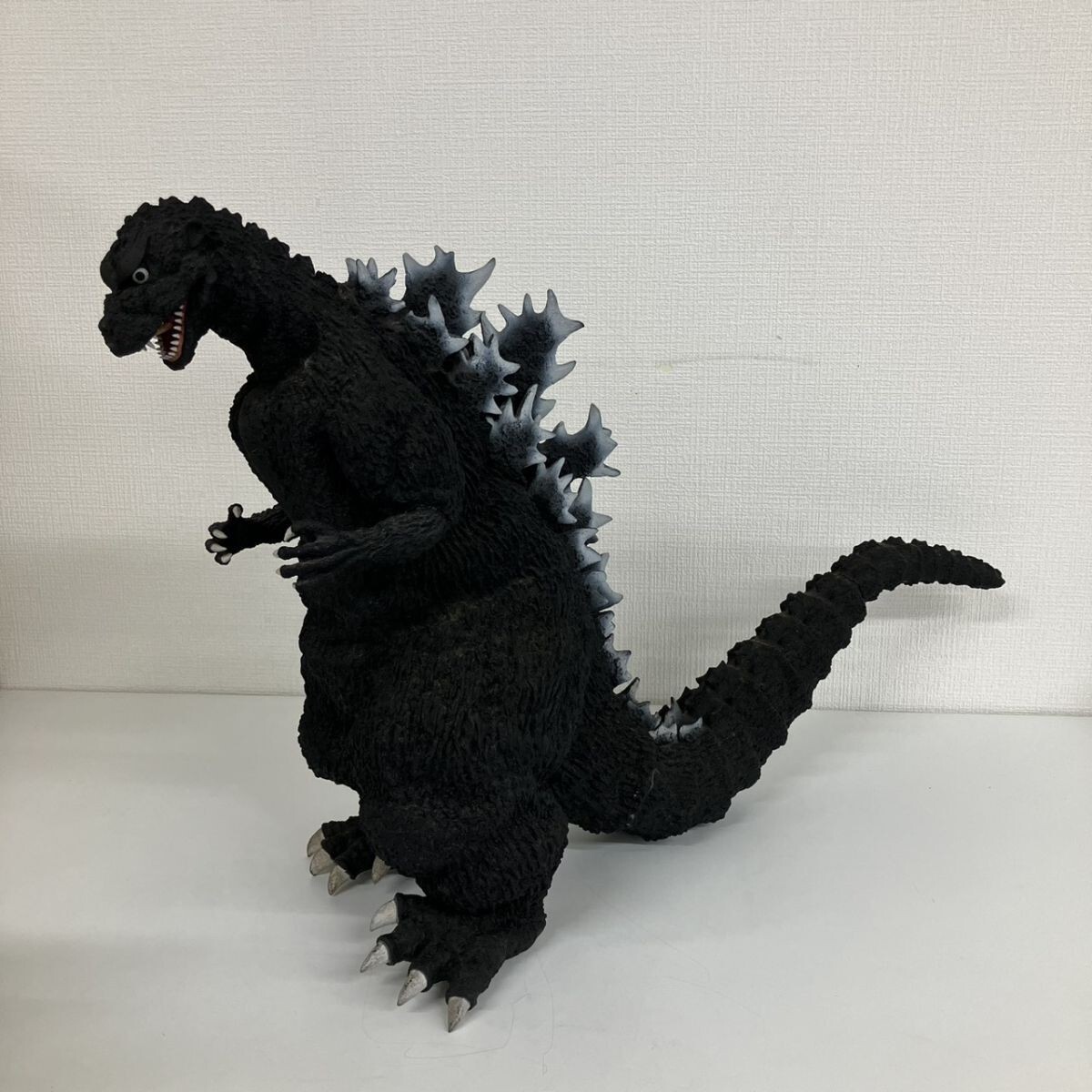 Yahoo!オークション -「マルイ ゴジラ」の落札相場・落札価格