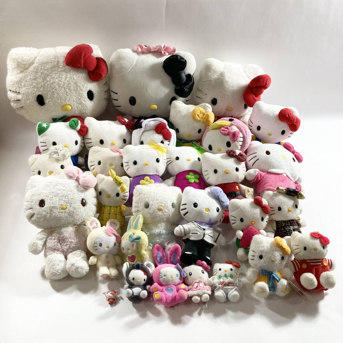 Yahoo!オークション -「世界キティ」(ハローキティ) (サンリオ)の落札