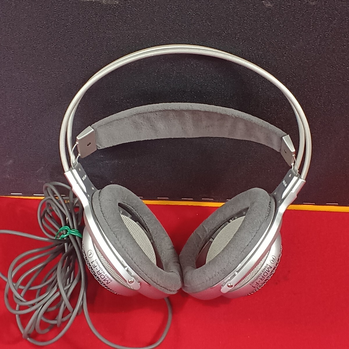 Yahoo!オークション -「sony mdr f1」の落札相場・落札価格