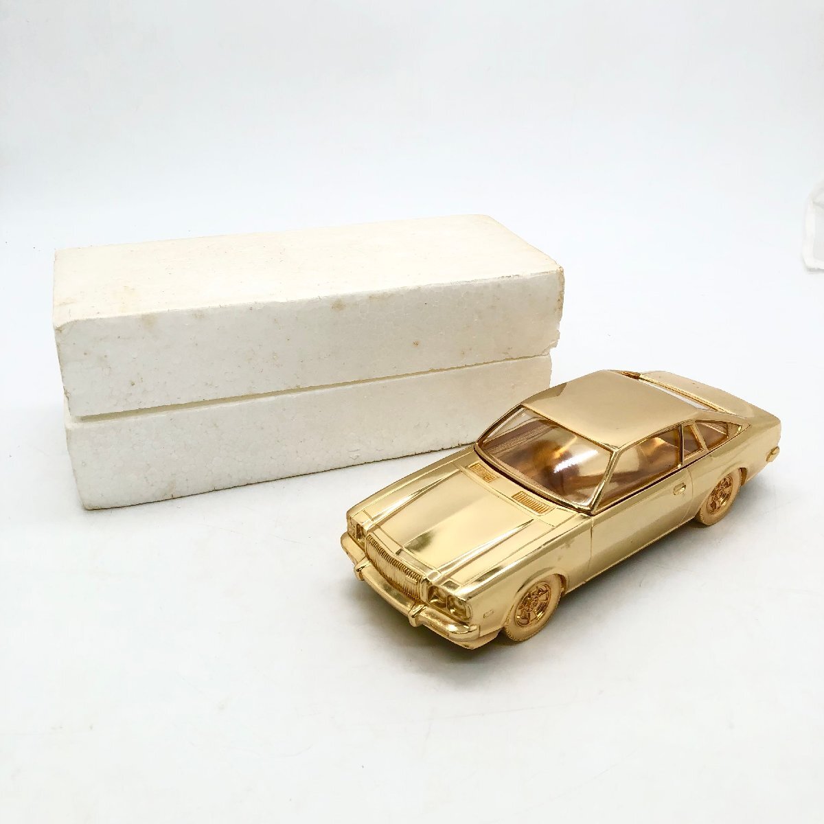 レアMAZDA LUCEマツダ ルーチェ 車型シガレットケース 当時物 非売品