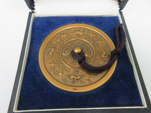 Yahoo!オークション -「造幣局製 古鏡文鎮」の落札相場・落札価格