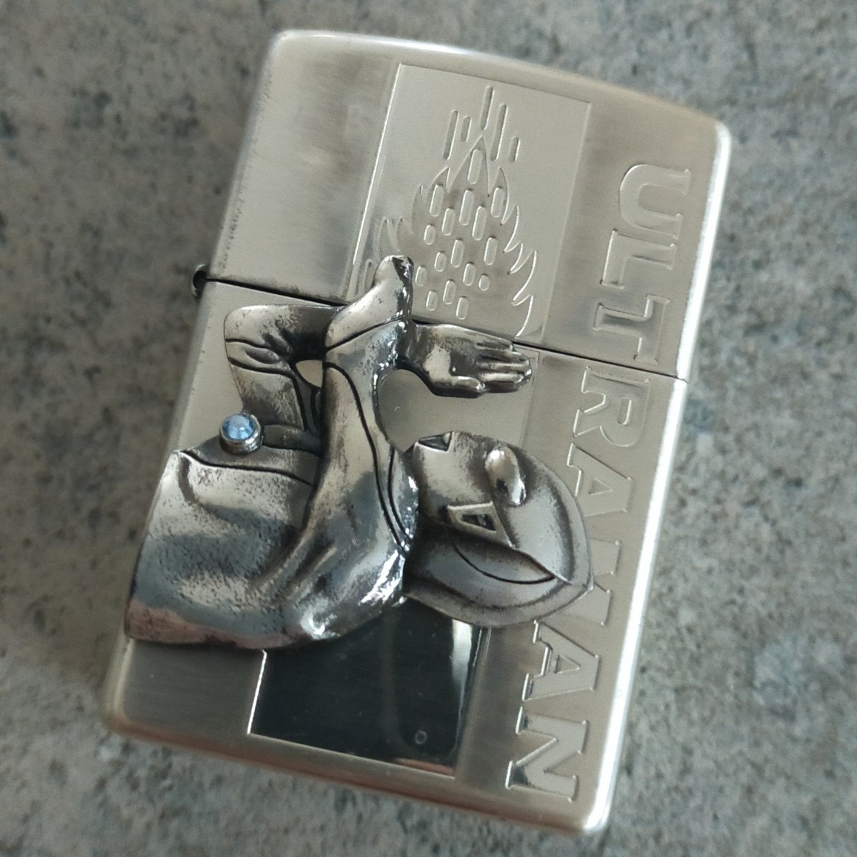 Yahoo!オークション -「ウルトラマン40周年記念」(Zippo) (ライター)の