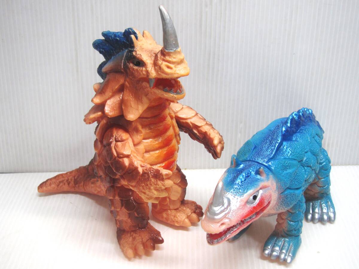 Yahoo!オークション -「シーゴラス ソフビ」の落札相場・落札価格