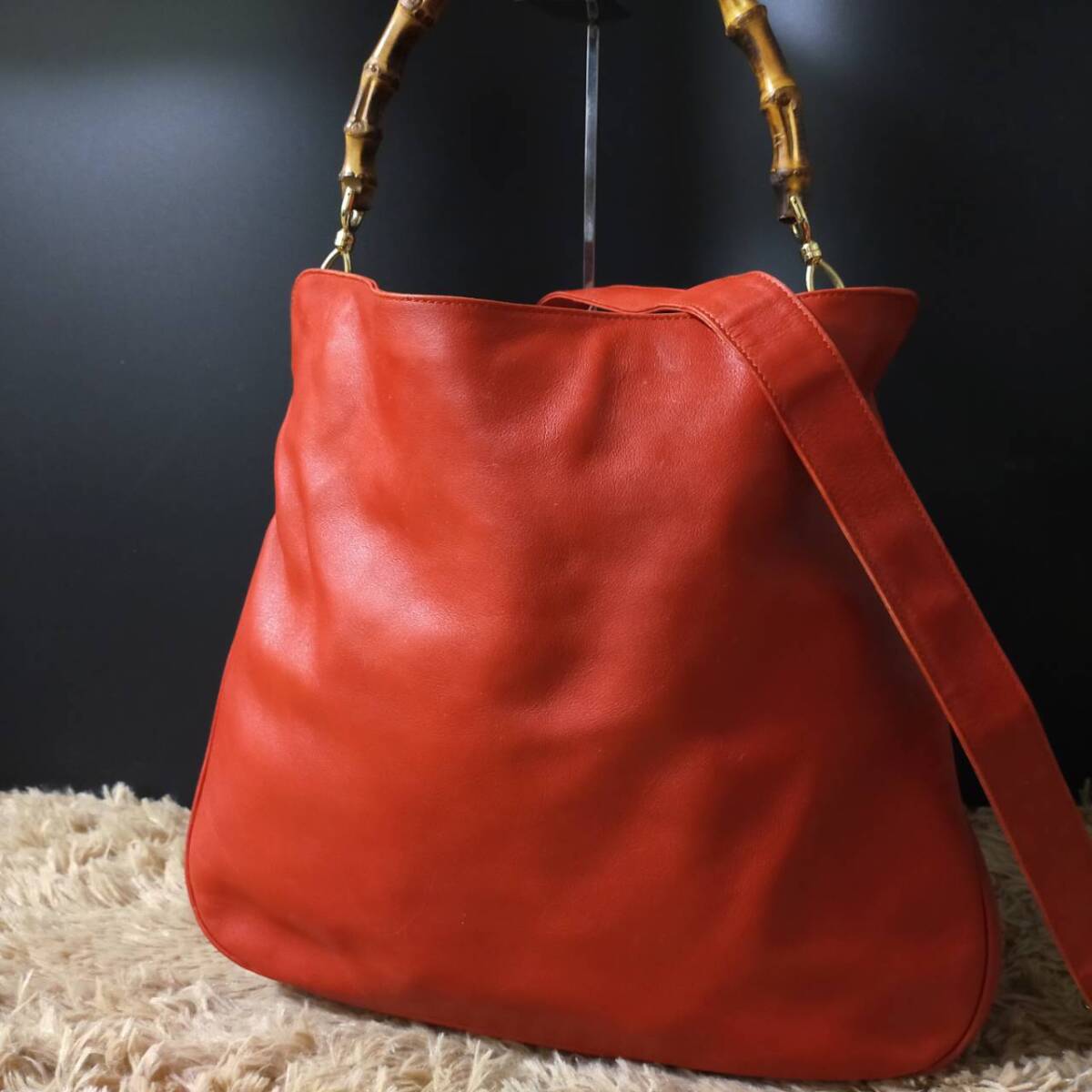 Yahoo!オークション -「グッチ 赤 バッグ」(バンブーライン) (かばん