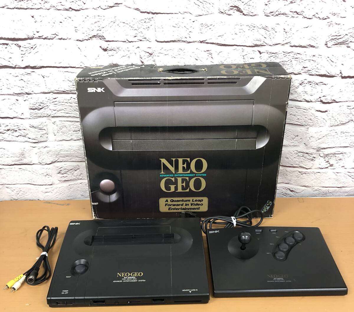 Yahoo!オークション -「ネオジオrom本体」の落札相場・落札価格