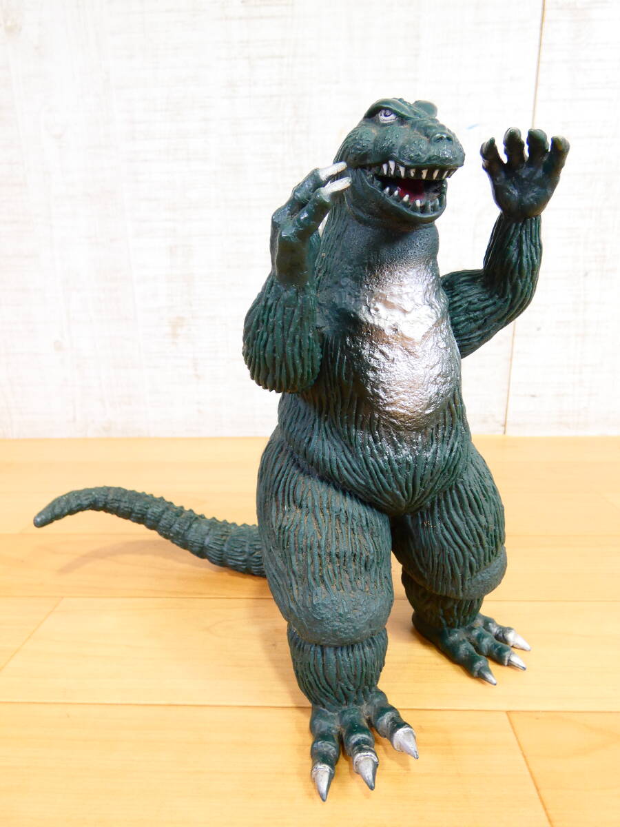 Yahoo!オークション -「ゴジラ ソフビ 1983」(フィギュア) の落札相場