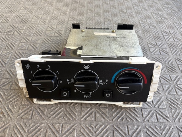 Yahoo!オークション -「ボルボ940 エアコン」(パーツ) の落札相場