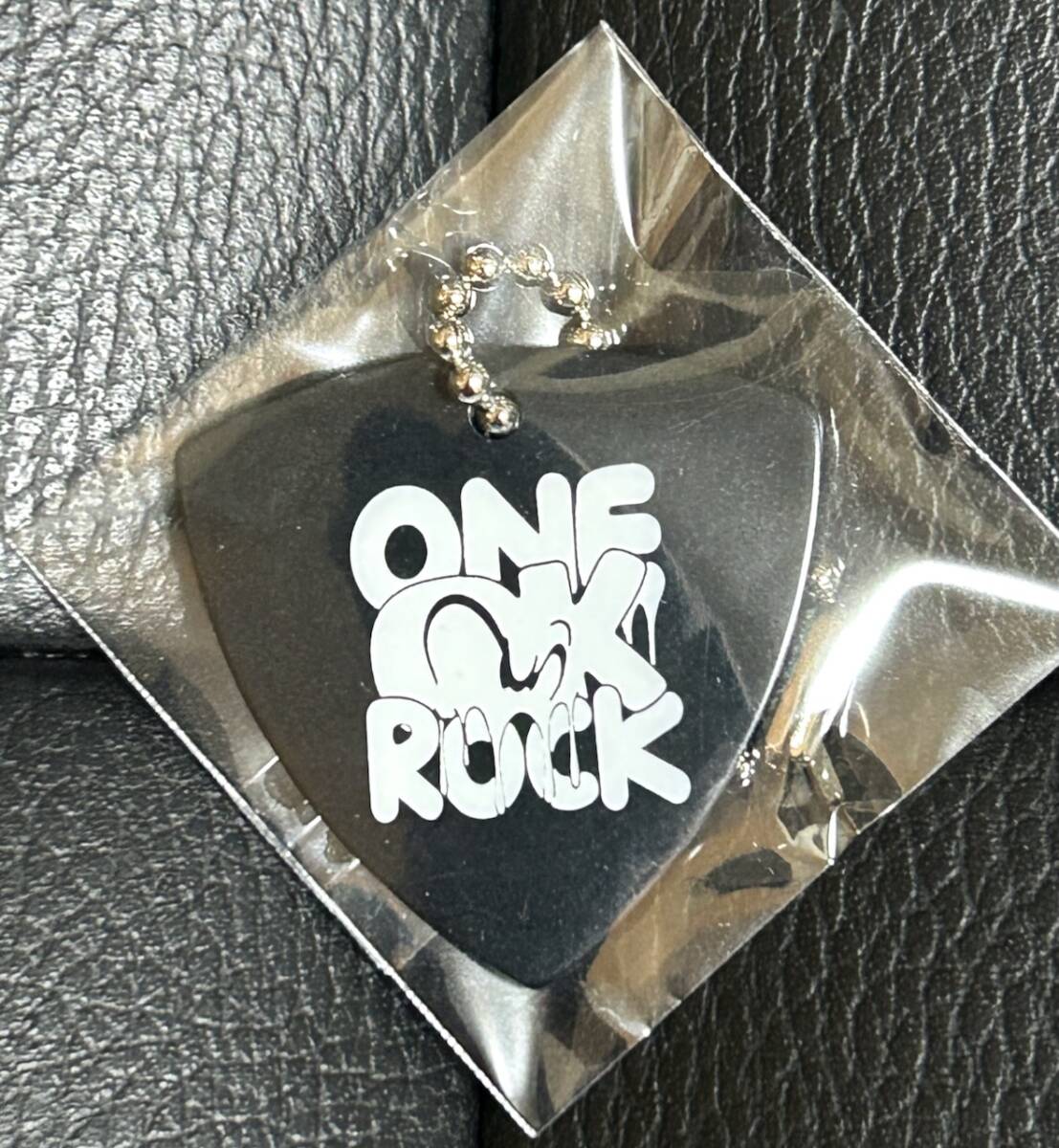 ONE OK ROCK 2024 JAPAN キーホルダー ラバーチャーム｜Yahoo!フリマ