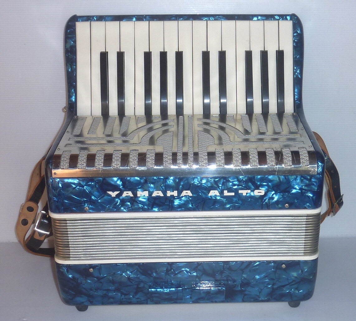 Yahoo!オークション -「alto」(アコーディオン) (鍵盤楽器)の落札相場