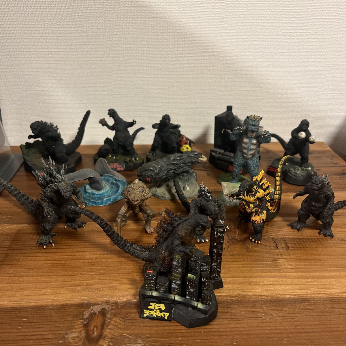 Yahoo!オークション -「ゴジラ全集」の落札相場・落札価格