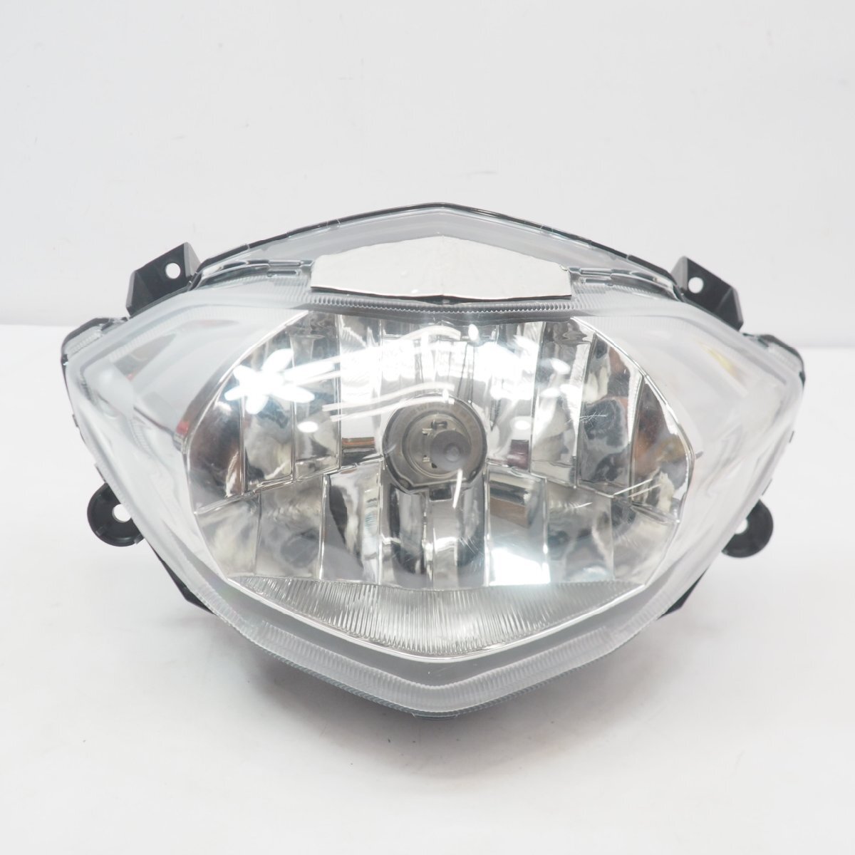 Yahoo!オークション - 「アクシスz ヘッドライト」の落札相場・落札価格